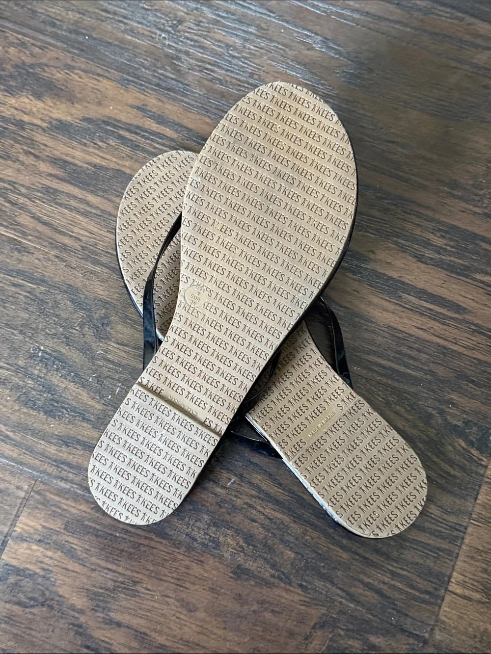 TKEES Black Gloss Patent Thong Sandals